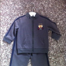 精品服飾與鞋帽批發(fā) 價(jià)格、渠道與廠家優(yōu)勢解析